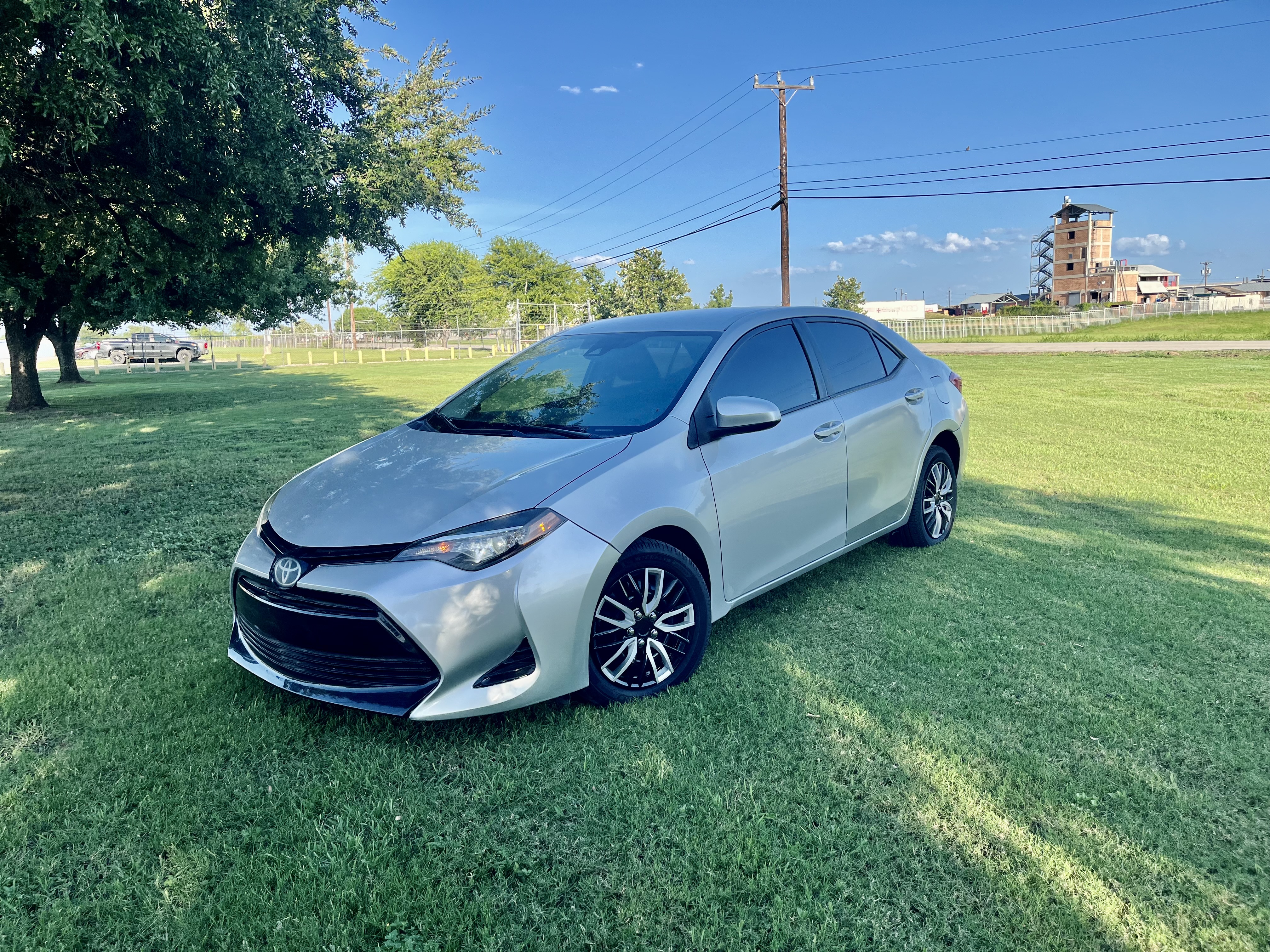 2017 TOYOTA Corolla — photo 1
