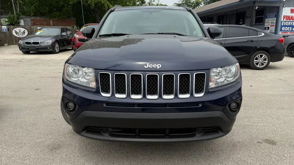 2012 Jeep Compass — photo 1